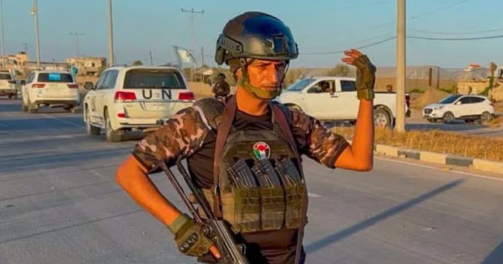 „Robin Hood din Gaza”: Identitatea hoțului de ajutoare umanitare ai cărui combatanți sunt echipați de Israel pentru a combate Hamas