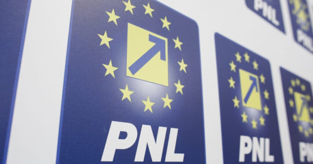 Reuniune la PNL. Liberalii aprobă un nou statut și se pregătesc pentru Congresul din iulie.