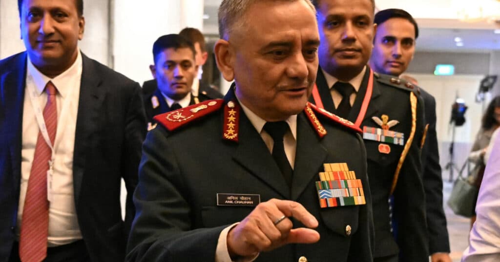 Comandantul armatei indiene admite că au fost pierdute avioane de vânătoare în confruntarea din mai cu Pakistanul.