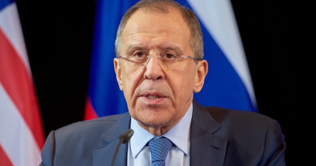 Serghei Lavrov: Moscova intenționează să diminueze cheltuielile pentru apărare, acestea fiind în prezent de 32%. „Majorarea bugetului NATO va provoca prăbușirea organizației”