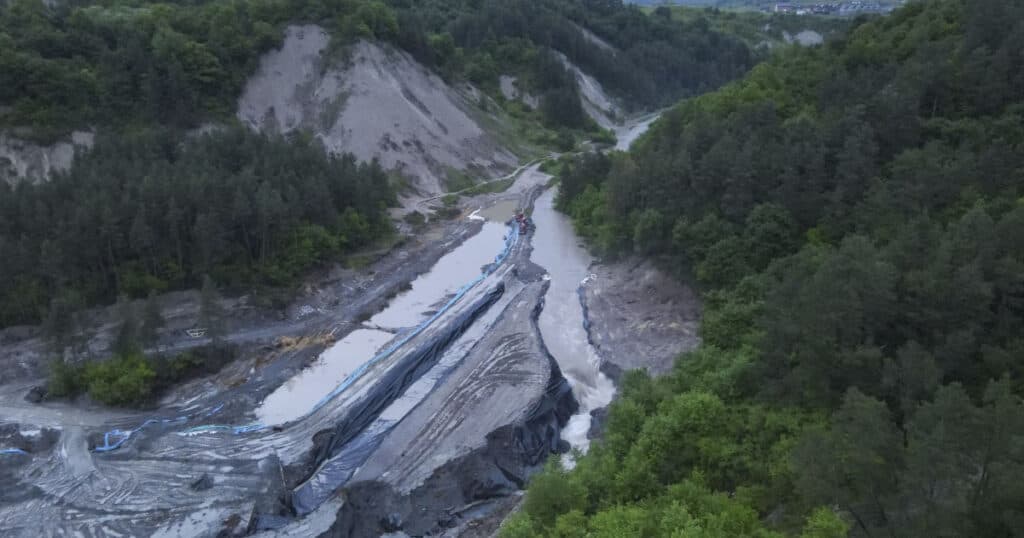 Starea de alertă la Praid a fost extinsă cu 30 de zile. Accesul continuă să fie restricționat, iar traficul rutier este limitat de Rusalii.