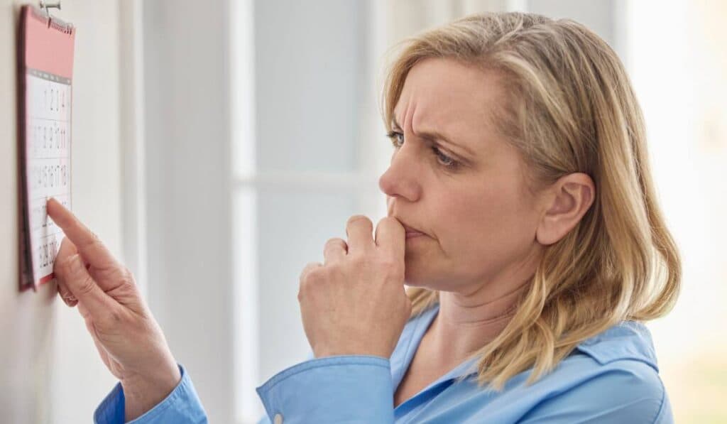 Cercetare: Menopauza timpurie sporește riscul de afecțiuni hepatice metabolice și probleme cardiovasculare.