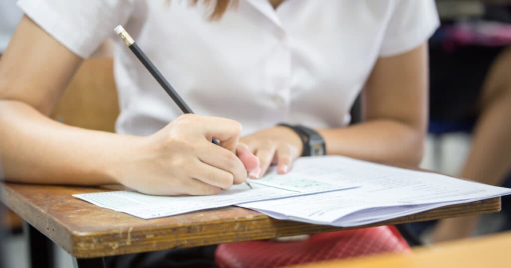 Subiecte BAC 2025, Limba și literatura română. Ce au avut de rezolvat absolvenții la prima probă a Bacalaureatului