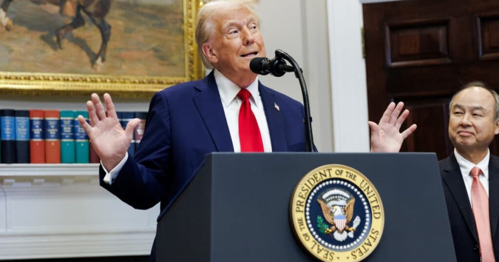 Trump afirmă că lupta cu China pentru inteligența artificială este „existențială”, dar ia decizii derutante (Axios)
