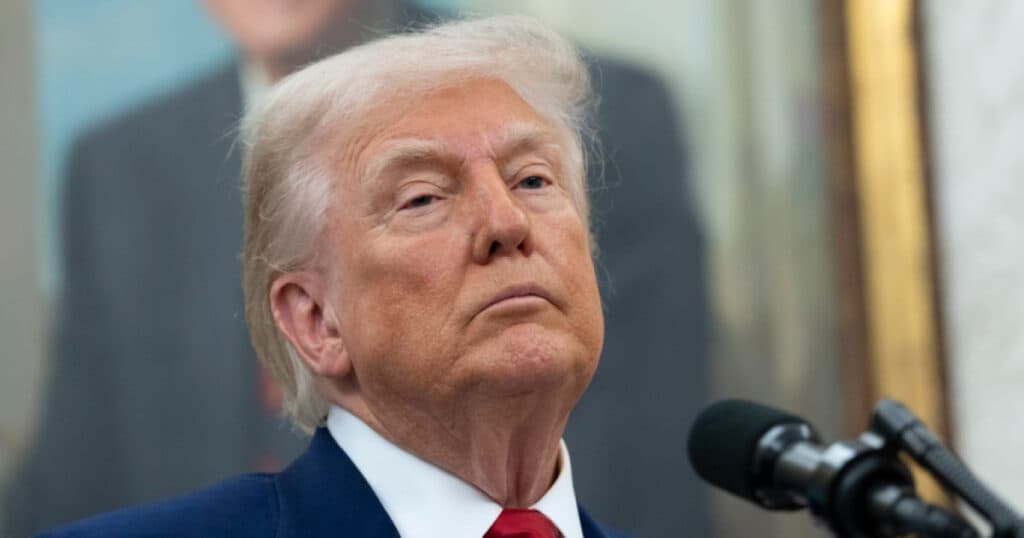 Trump afirmă că este „pregătit” să se întâlnească cu Zelenski și Putin în Turcia, în urma invitației lui Erdogan la un nou summit.