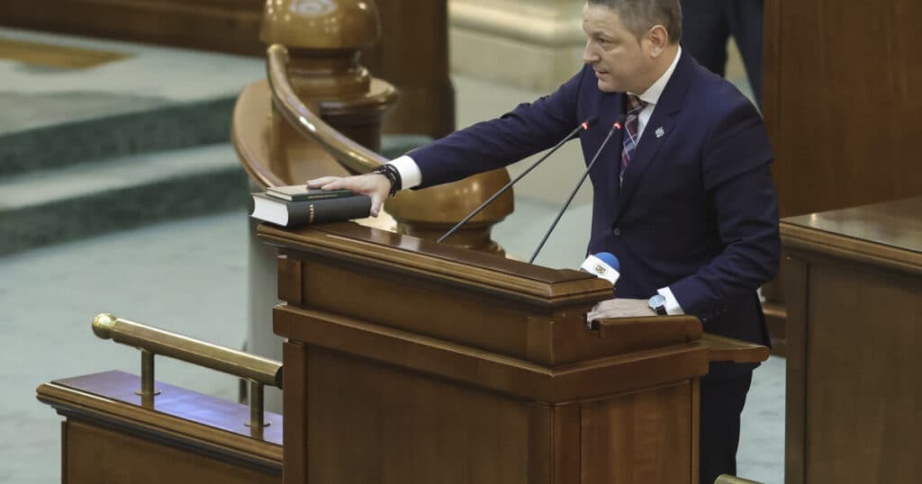 Un senator PSD a fost acuzat în instanță, după ce a fost oprit la volan având permisul suspendat (Surse)