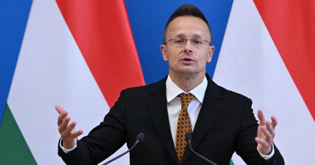 Ungaria va continua să achiziționeze petrol și gaze din Rusia, în ciuda intenției UE de a suspenda toate importurile din această națiune.