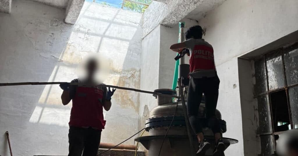 Unul dintre cele mai mari laboratoare de droguri sintetice din România a fost descoperit într-un depozit din Brașov. Ce au descoperit anchetatorii?