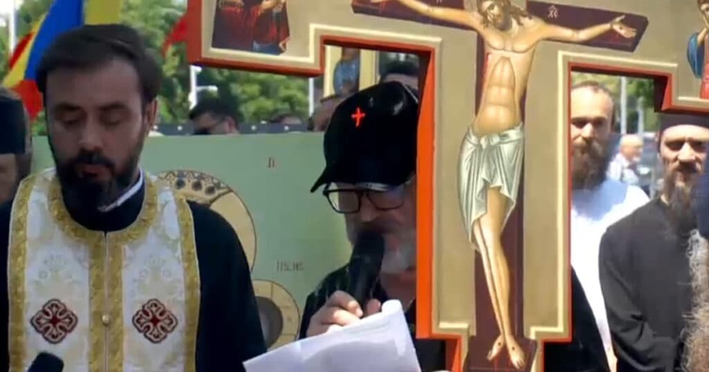 Becali admite că a încălcat interdicția Patriarhului Daniel: A cântat inima. Gestul realizat după marșul Pride.