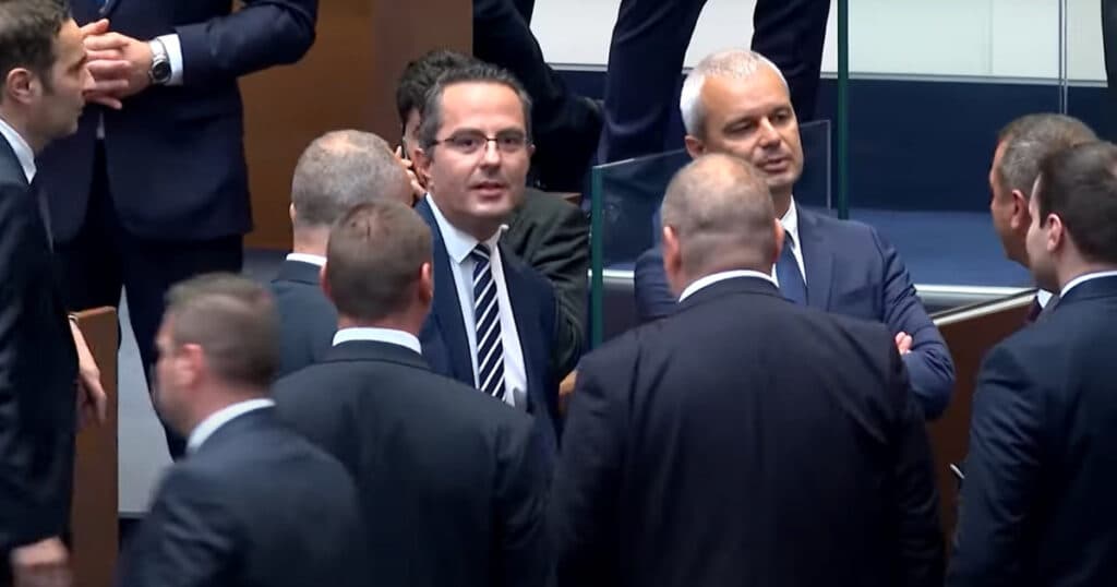 Ciocniri și tensiuni în Parlamentul Bulgariei din cauza aderării la zona euro. Sofia a obținut aprobarea de la Comisia Europeană și BCE.