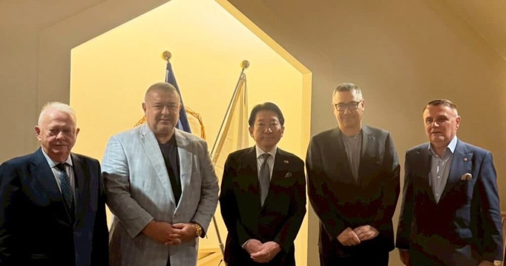 Controversă privind reprezentanții României la Osaka 2025. Viorel Hrebenciuc și Victor Ponta, printre cei ajunși în Japonia. Reacția MAE.