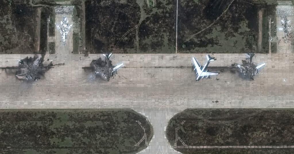 Cum arată „casele de-a gata” în care ucrainenii au ascuns dronele ce au distrus flota aeriană nucleară a Rusiei