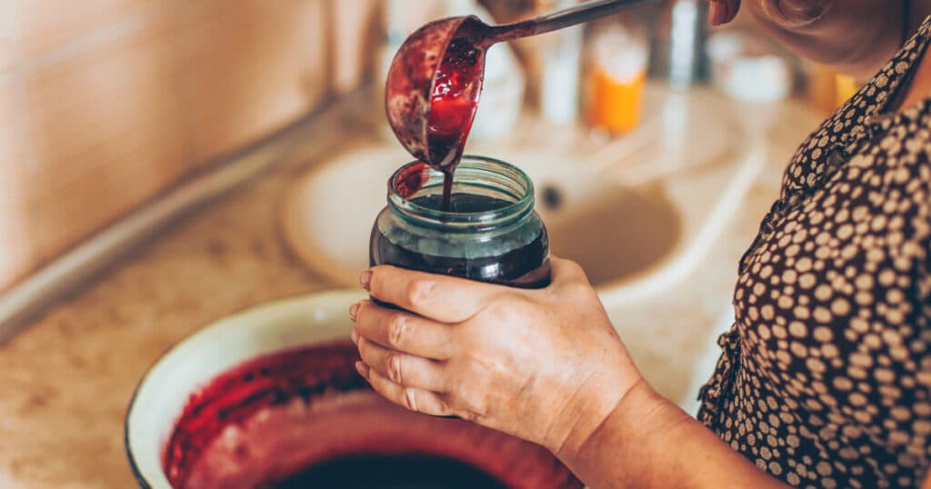 Dulceață mai puțină și mai scumpă în acest an. Producția de fructe a fost grav afectată din cauza înghețului din primăvară.