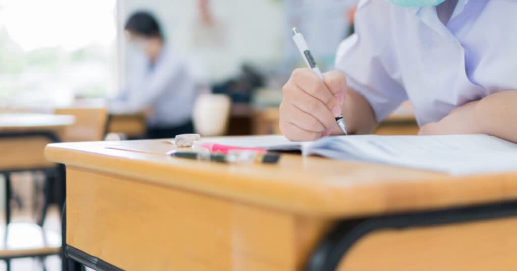Elevul din Târgu Jiu care ar fi descoperit identitatea adevărată a întemeietorului Țării Românești. Reacția ministrului Daniel David.