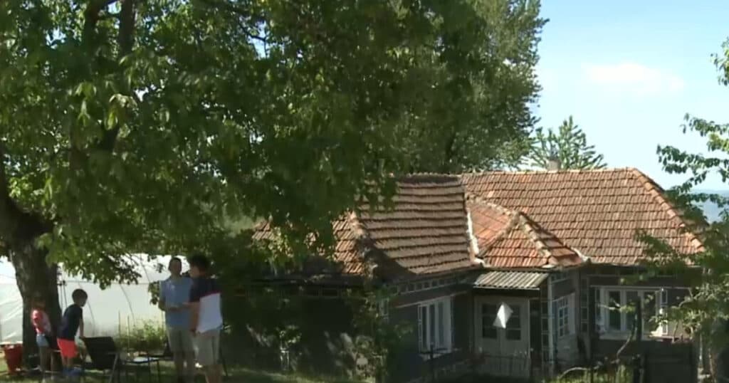 Inteligența artificială testată de sătenii români. Reacțiile celor din mediul rural la răspunsurile AI.