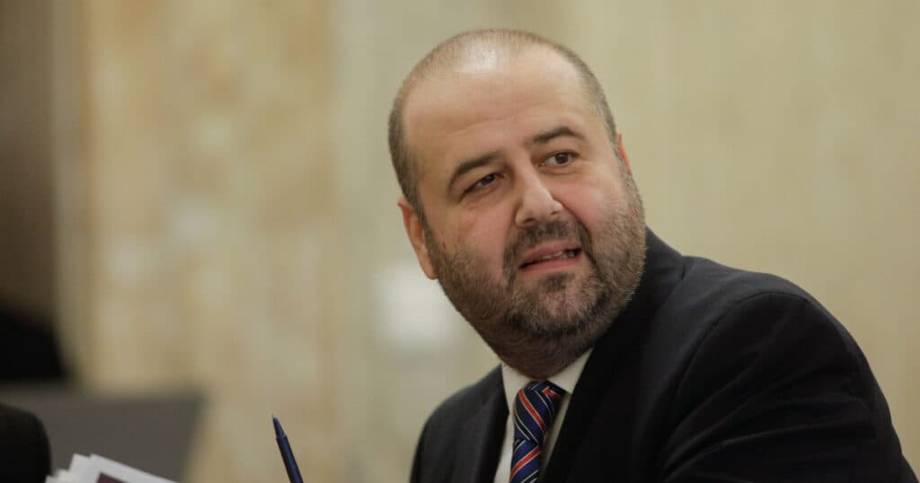 Mihai Busuioc a evitat să răspundă la întrebările legate de CV-ul său, după audierea din Senat pentru funcția de judecător CCR: „Lucrurile sunt clare”