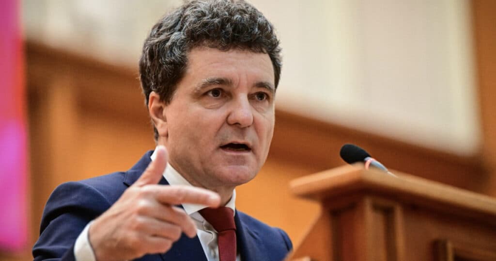 Nicușor Dan solicită serviciilor de informații să reia combaterea evaziunii fiscale. SRI a avut un protocol cu ANAF în 2012.