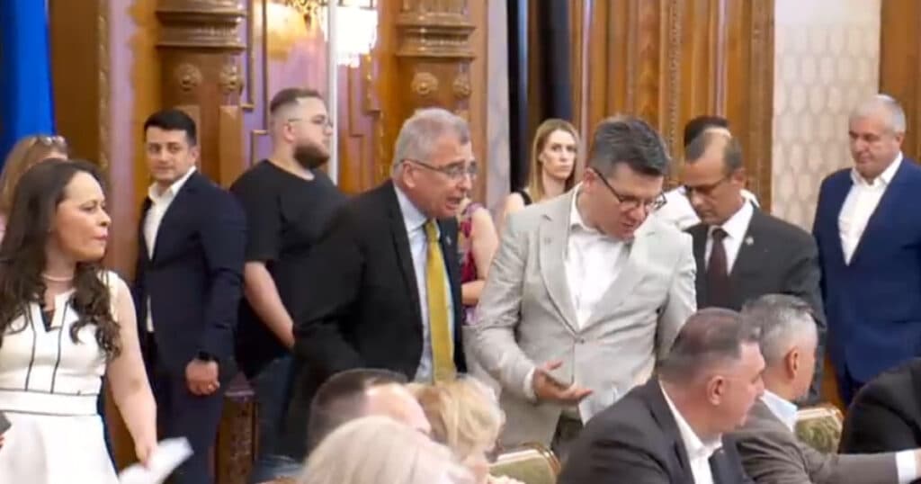 Parlamentarii AUR au creat un scandal la audierea miniștrilor propuși pentru Guvernul Bolojan: „Nerușinaților”