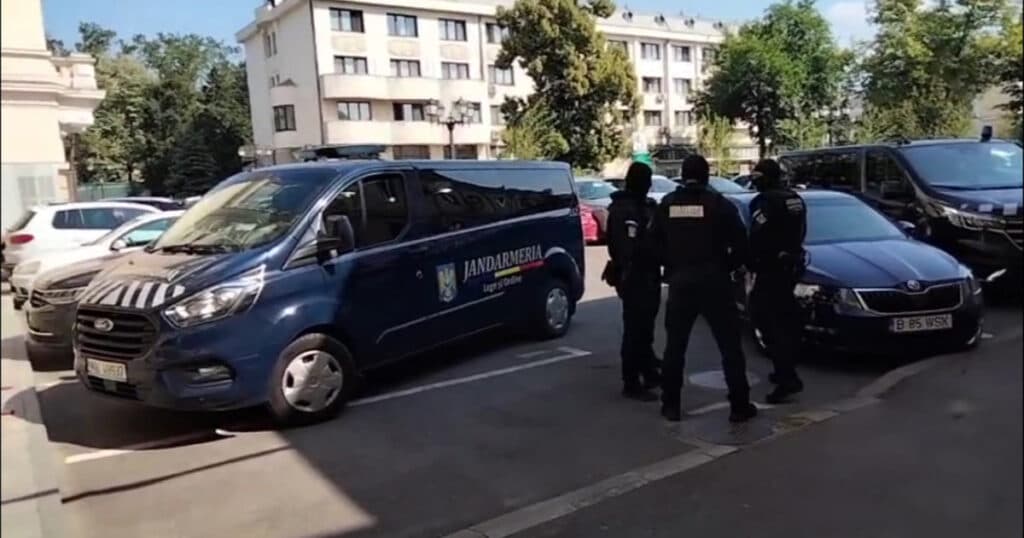 Percheziții DNA la Primăria Iași. Procurorii analizează angajările și activitatea biroului de resurse umane.