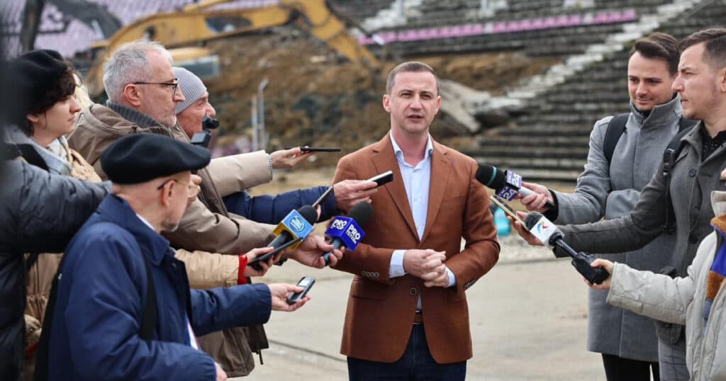 Reducerea cheltuielilor ar putea afecta construirea noului stadion din Timișoara. Precizările lui Alfred Simonis.