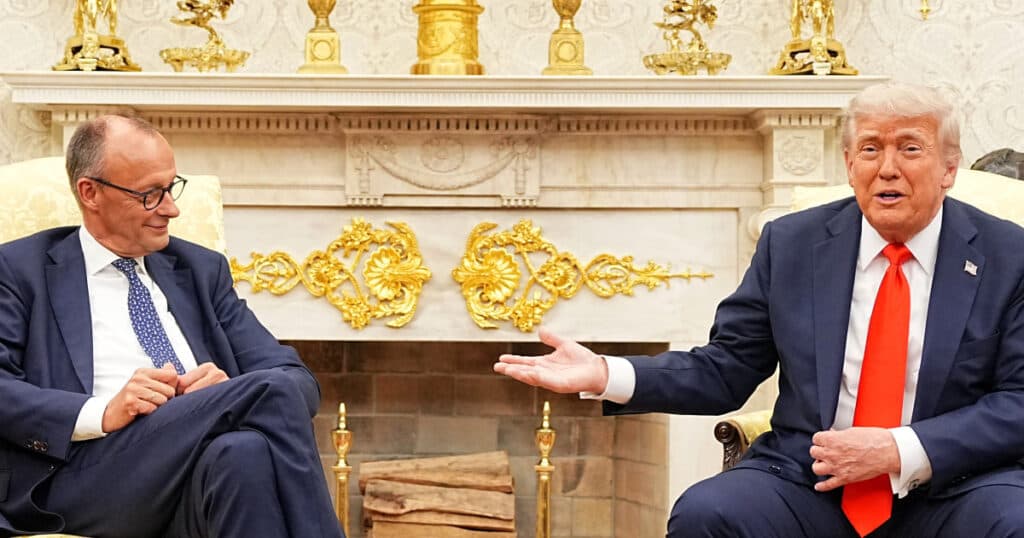 Trump a râs după ce cancelarul german Merz i-a amintit că astăzi se împlinesc ani de la Debarcarea din Normandia. „N-a fost o zi bună pentru voi”