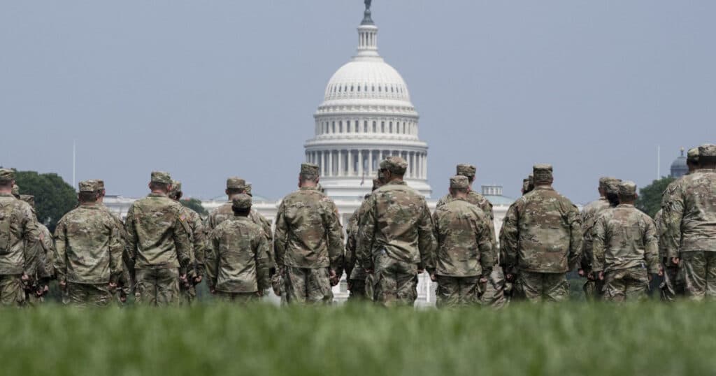 Trump își va celebra ziua de naștere în cadrul unei parade militare atipice. Proteste programate împotriva manifestației „autoritare”.