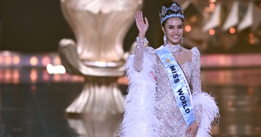 Miss World 2025: Thailandeza Opal Suchata Chuangsri, în vârstă de 21 de ani, a câștigat concursul. Cine a fost reprezentantul României.