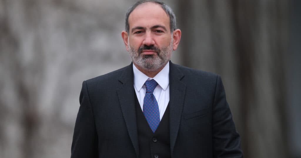 Vizita istorică a premierului armean Nikol Pașinian în Turcia, la invitația lui Recep Tayyip Erdogan.