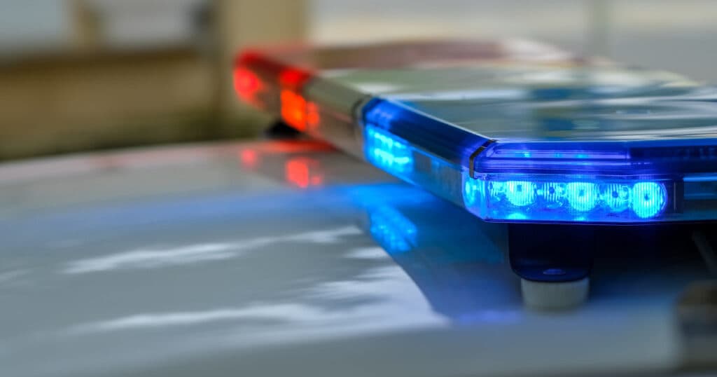 Zeci de ștampile și sute de matrițe cu însemne oficiale, găsite la suspecți de cămătărie și fals în Cluj. Trei bărbați au fost reținuți.