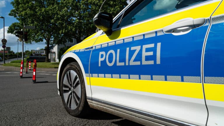Accident de proporții în Germania: Un autobuz cu 55 de pasageri s-a răsturnat pe autostradă, în urma incidentului fiind raportate cel puțin 20 de răniți.