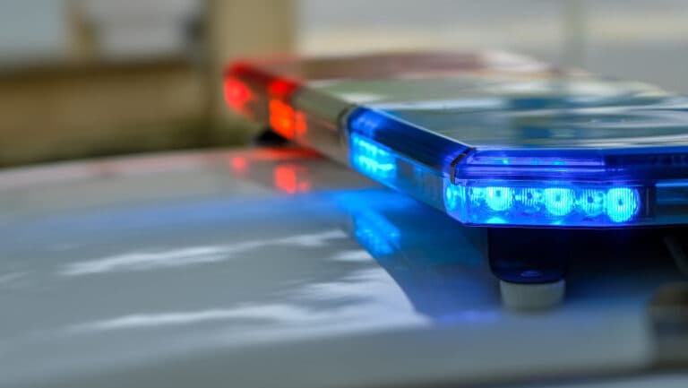 Tragedie în Vrancea: coliziune devastatoare între motocicletă și mașină, soldată cu două vieți pierdute.