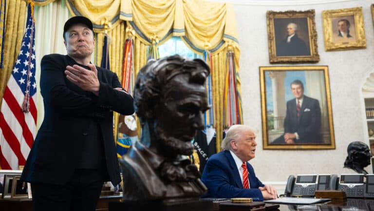Planurile administrației Trump de a anula colaborarea cu SpaceX s-au izbit de realitatea indispensabilității acestora pentru Departamentul Apărării.