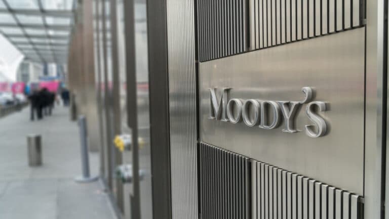 Moody’s apreciază inițiativele fiscale ale guvernului Bolojan: „Un avans semnificativ” pentru stabilizarea bugetului.