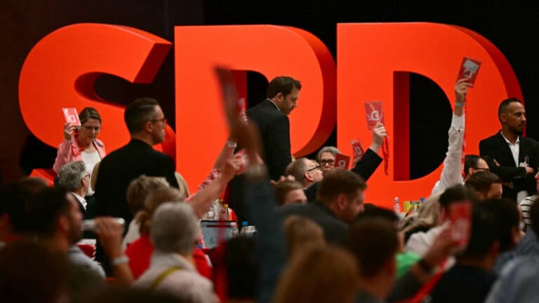„Ecourile Războiului Rece: Poziția față de Rusia și provocările pentru guvernul Germaniei – un manifest care suscită îngrijorare la Berlin”