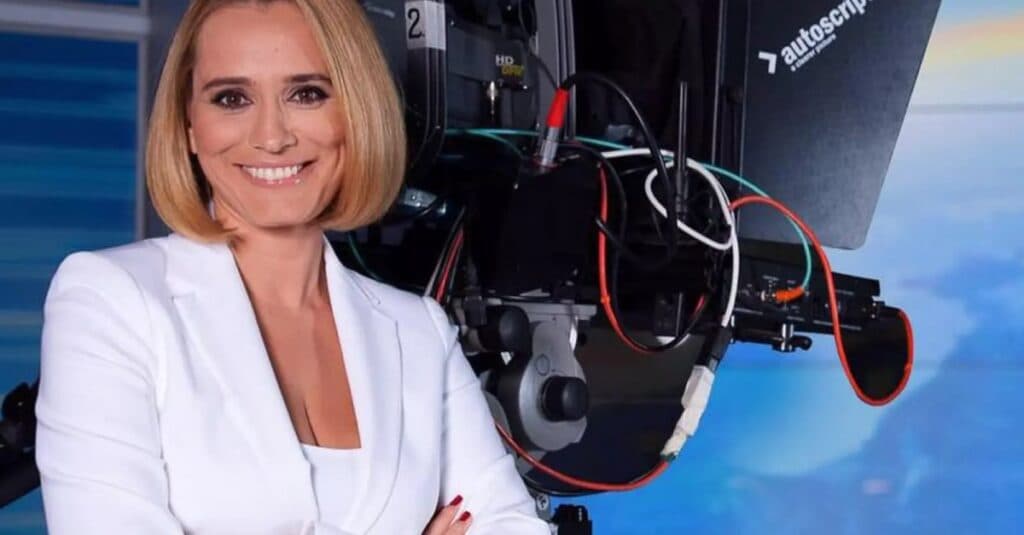 Andreea Esca, moment surprinzător la piscină alături de o fostă campioană olimpică la natație. Descoperă cum se prezintă vedeta PRO TV în costum de baie la 52 de ani.