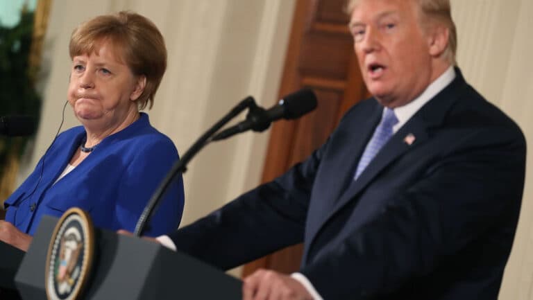Angela Merkel analizează dorința lui Donald Trump de a fi în centrul atenției: „Își dorește ca toți să-l observe. A evitat să mă salute.”