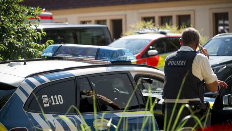 Violentă în Bavaria: un mort și doi răniți într-un atac cu cuțitul la o firmă de utilități.