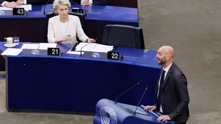 AUR, țintiți de sarcasmul colegilor din Parlamentul European în legătură cu moțiunea lui Piperea: „Unii par să se bucure de înfrângere, atât pe plan intern, cât și în arena internațională.”
