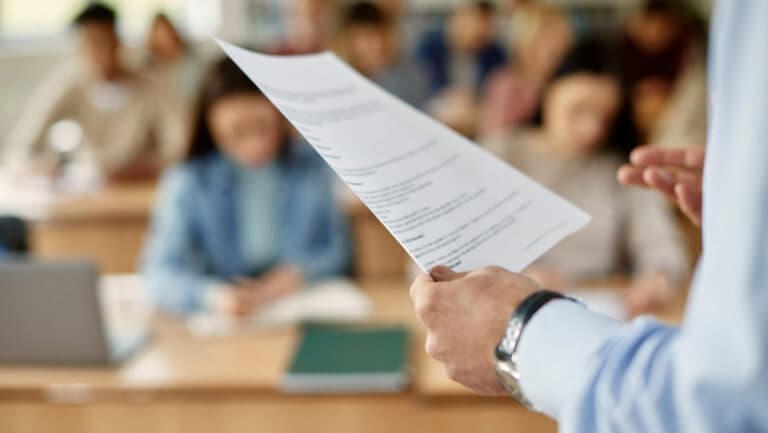Bacalaureat 2025: Rezultate definitive și ajustări ale notelor pentru aproape 38.000 de lucrări după contestații.