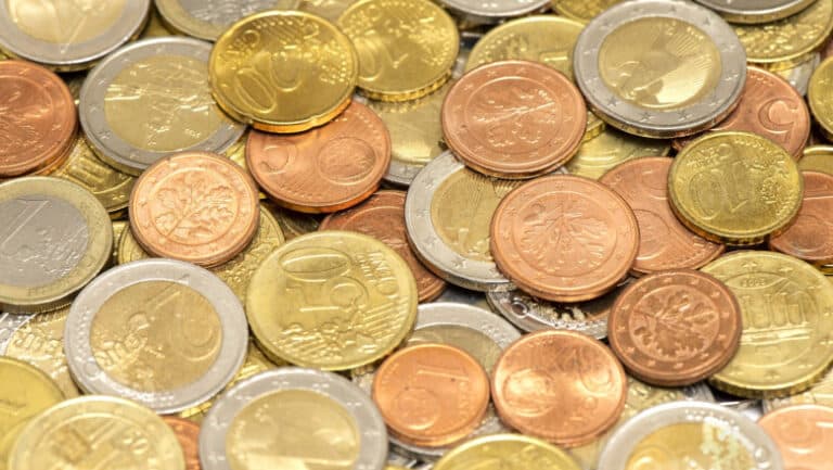 Bulgaria dă startul emiterii monedei euro, după ce a obținut aprobarea pentru aderarea la zona euro.