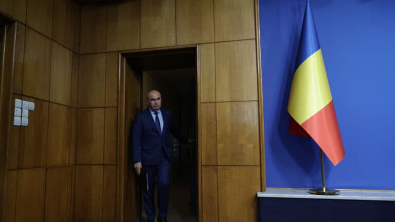 Bolojan a avut o întâlnire cu primarii privind reducerea personalului: statul nu mai poate susține cheltuielile curente