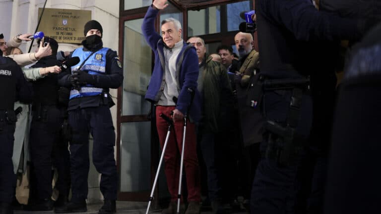 Știri de ultimă oră: Călin Georgescu, trimis în instanță. Ce sancțiune îl așteaptă pe fostul candidat la Președinție?