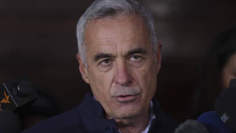 Călin Georgescu așteaptă verdictul privind menținerea controlului judiciar, decizia Judecătoriei Sectorului 1 fiind amânată pentru vineri.