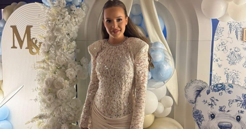 Cât a investit fiica Ralucăi Moianu în rochia de vis purtată la nunta sa? Mara Boglea a optat pentru un designer românesc