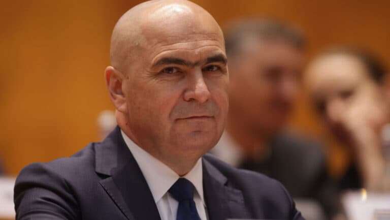 Care sunt perspectivele căderii Guvernului Bolojan? Opoziția depinde de susținerea Coaliției.
