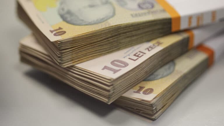 Ministerul Muncii clarifică dacă pensionarii vor beneficia de ajutorul de 400 de lei înainte de sărbători.