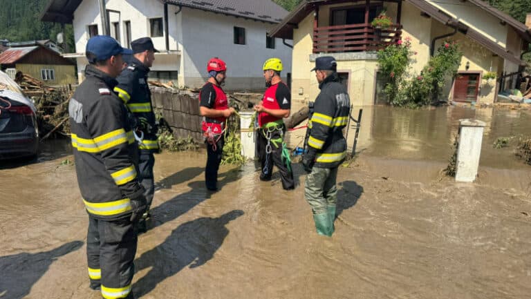 Primarul din Broșteni anunță: peste 600 de localnici nu locuiesc în propriile cămine