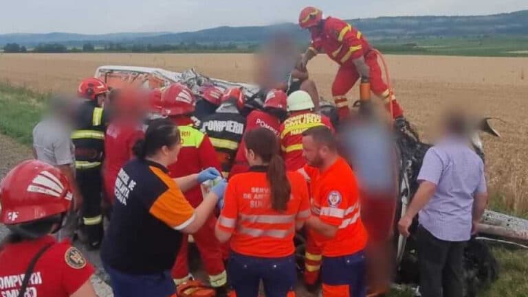 Accident pe DN 2 în Suceava: Cinci răniți în coliziunea dintre un microbuz și un camion.