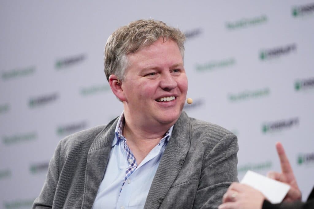Cloudflare dezvăluie o platformă prin care site-urile pot taxa roboții AI pentru extragerea de date.