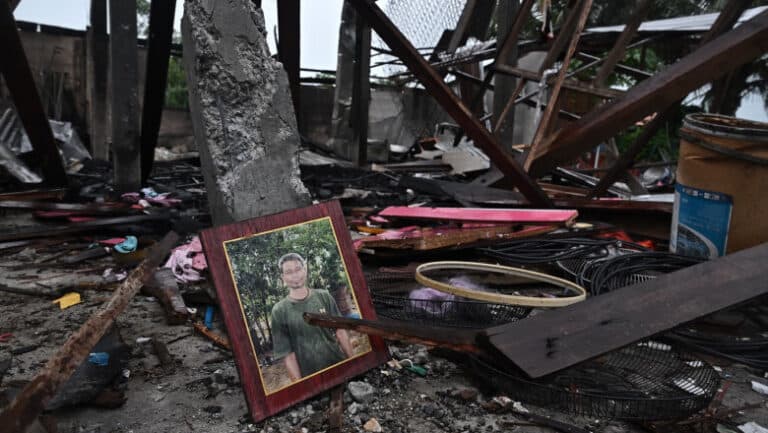 Intensificarea conflictului: Cambodgia și Thailanda se află în confruntări armate, ziua a patra consecutivă